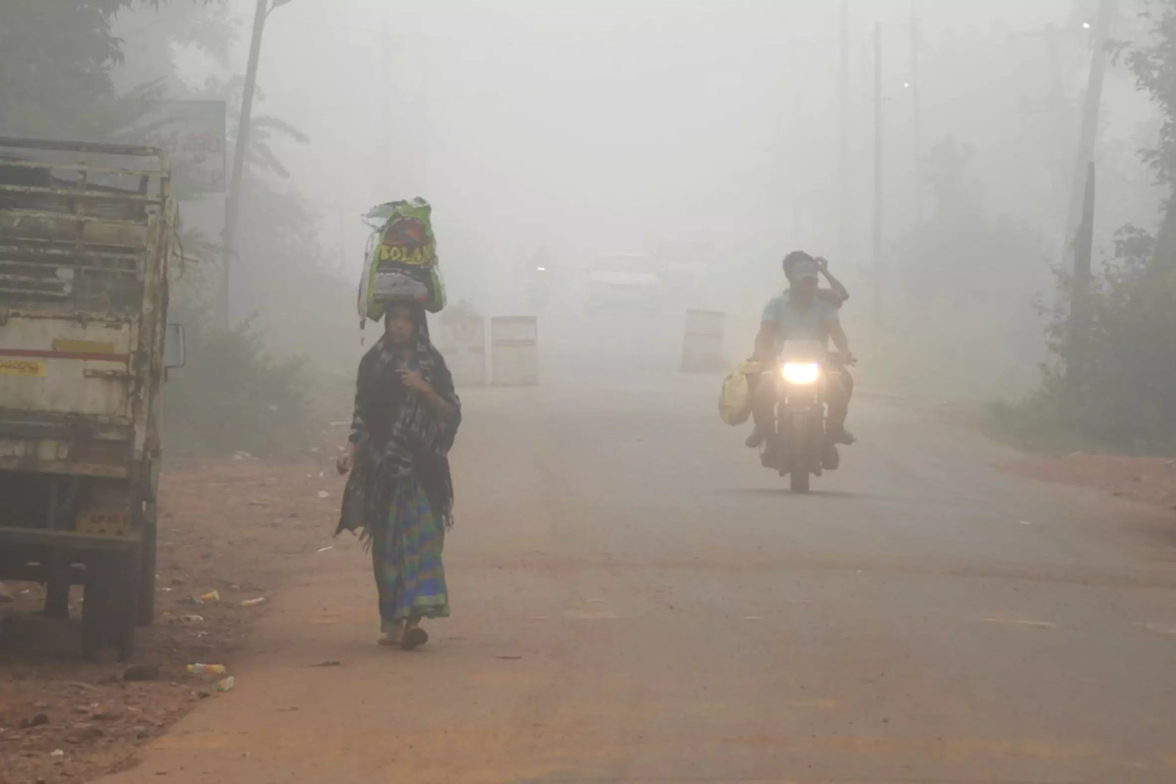 Mercury Dips in ASR Agency, Araku Shivers at 12.2 C Dumbriguda Records Lowest at 11.4 Degrees Mercury Dips in ASR Agency, Araku Shivers at 12.2 C Dumbriguda Records Lowest at 11.4 Degrees