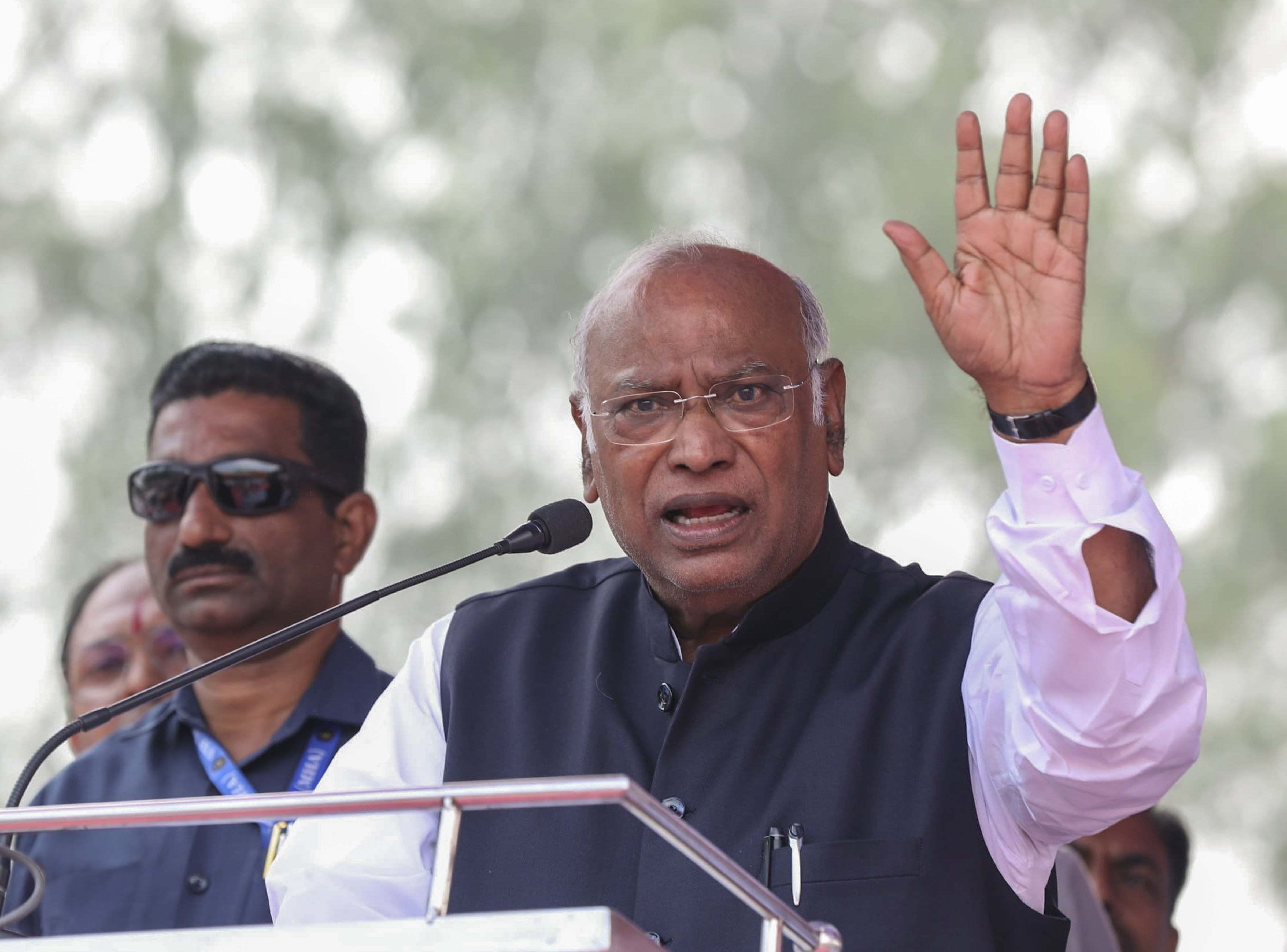 EC seeks replies from Nadda, Kharge on Rahul, Shah speeches