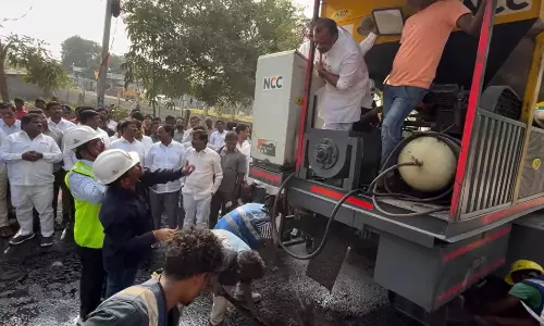 We are Using Advanced Equipment to Fill Potholes on Roads: Komatireddy