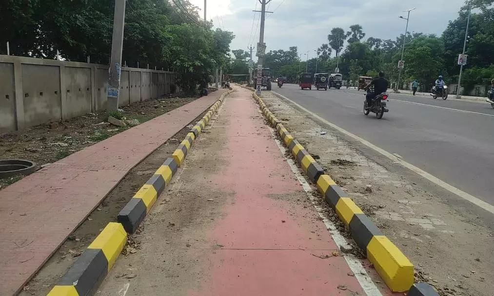 Hyderabad: City Cycle Tracks Rendered Unusable Hyderabad: City Cycle Tracks Rendered Unusable