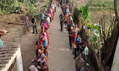 UP Bypolls: SP Accuses Cops, BJP Seeks ID of Burqa-Clad Voters