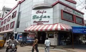 Hyderabad: Cafe Bahar opens, gives relief to people