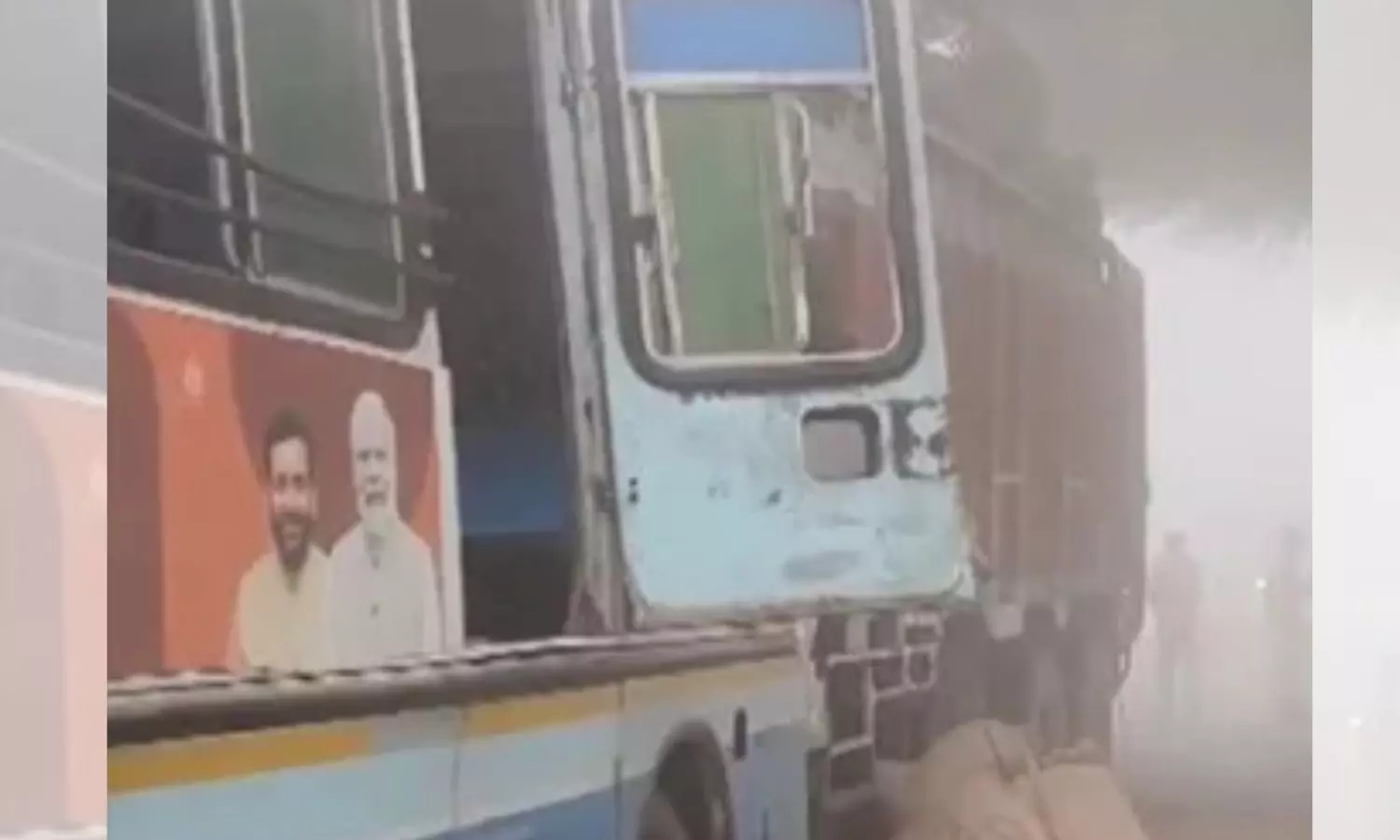 Several injured in bus-truck collision in Haryana due to dense fog Several injured in bus-truck collision in Haryana due to dense fog