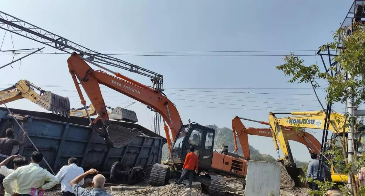 SCR restores tracks after train derailment in Peddapalli