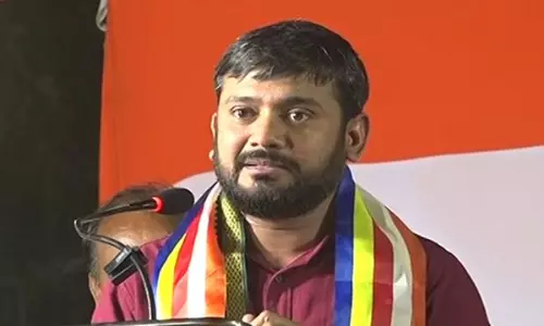 Kanhaiya Kumar sparks row with remarks on Fadnavis wife Kanhaiya Kumar sparks row with remarks on Fadnavis wife