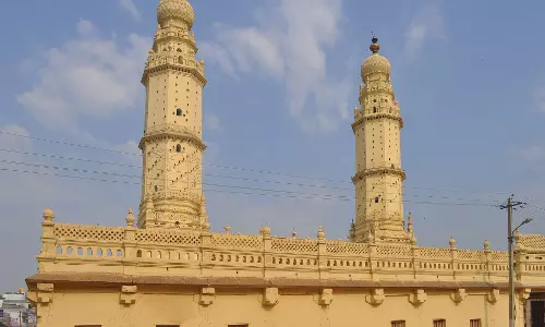 Centre requests HC to direct Karnataka govt to vacate madrasa in Srirangapatna Jama Masjid