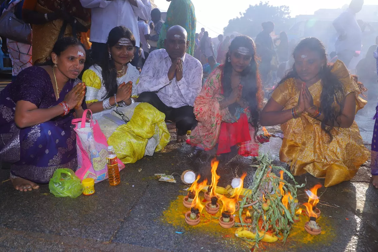 Karthika Pournami celebrated at Sri Raja Rajeshwara Swamy Temple in Vemulawada