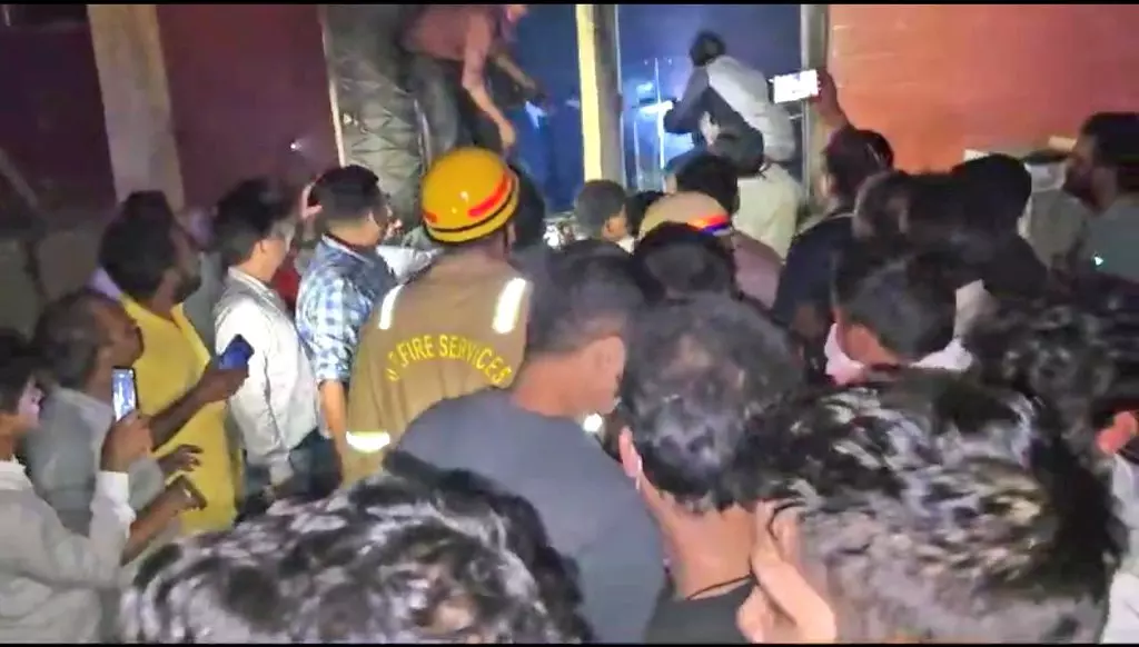 10 children dead in Jhansi medical college fire 10 children dead in Jhansi medical college fire