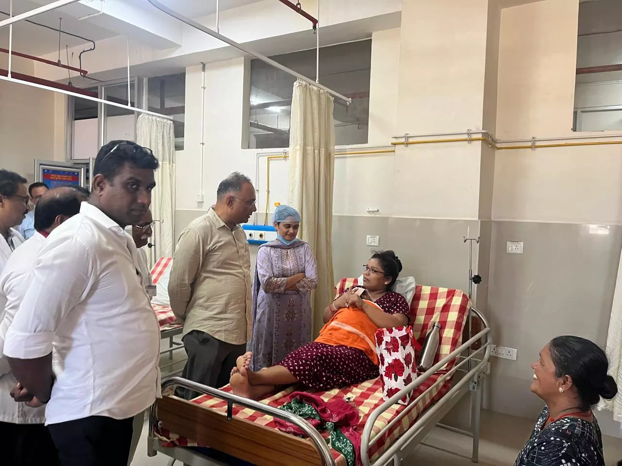 10-bed chemotherapy daycare centers in Karnataka district hospitals 10-bed chemotherapy daycare centers in Karnataka district hospitals