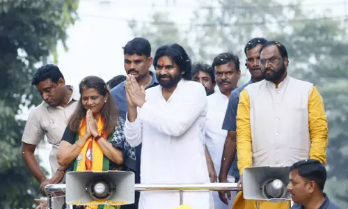 Pawan campaigns for NDA in Maharashtra, recalls Shivaji