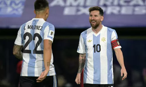 Argentina beats Peru to close in on World Cup spot from South American qualifying