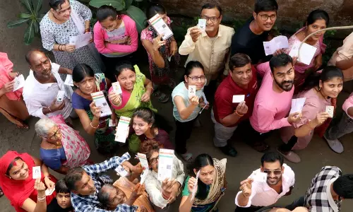 Maharashtra records 60% voter turnout