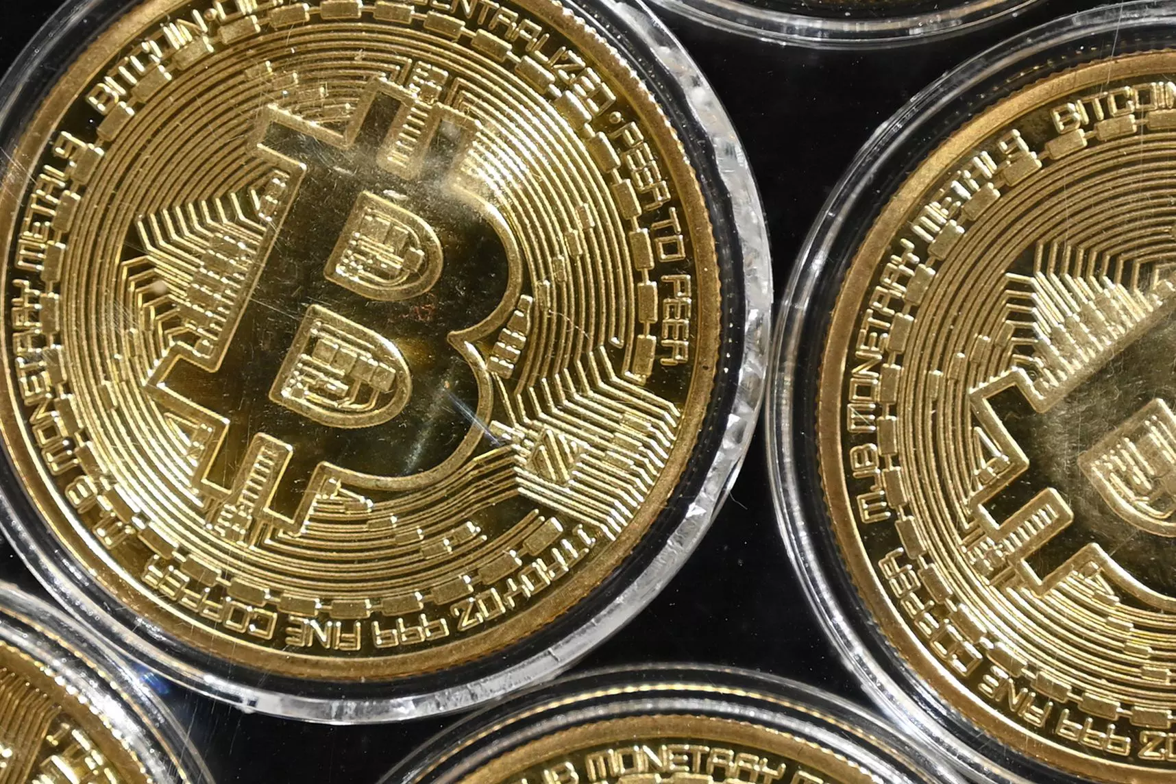 Bitcoin tops $95,000 for first time Bitcoin tops $95,000 for first time
