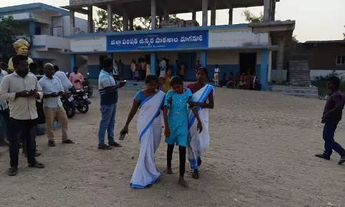 50 food poisoned with boiled eggs in Narayanpet