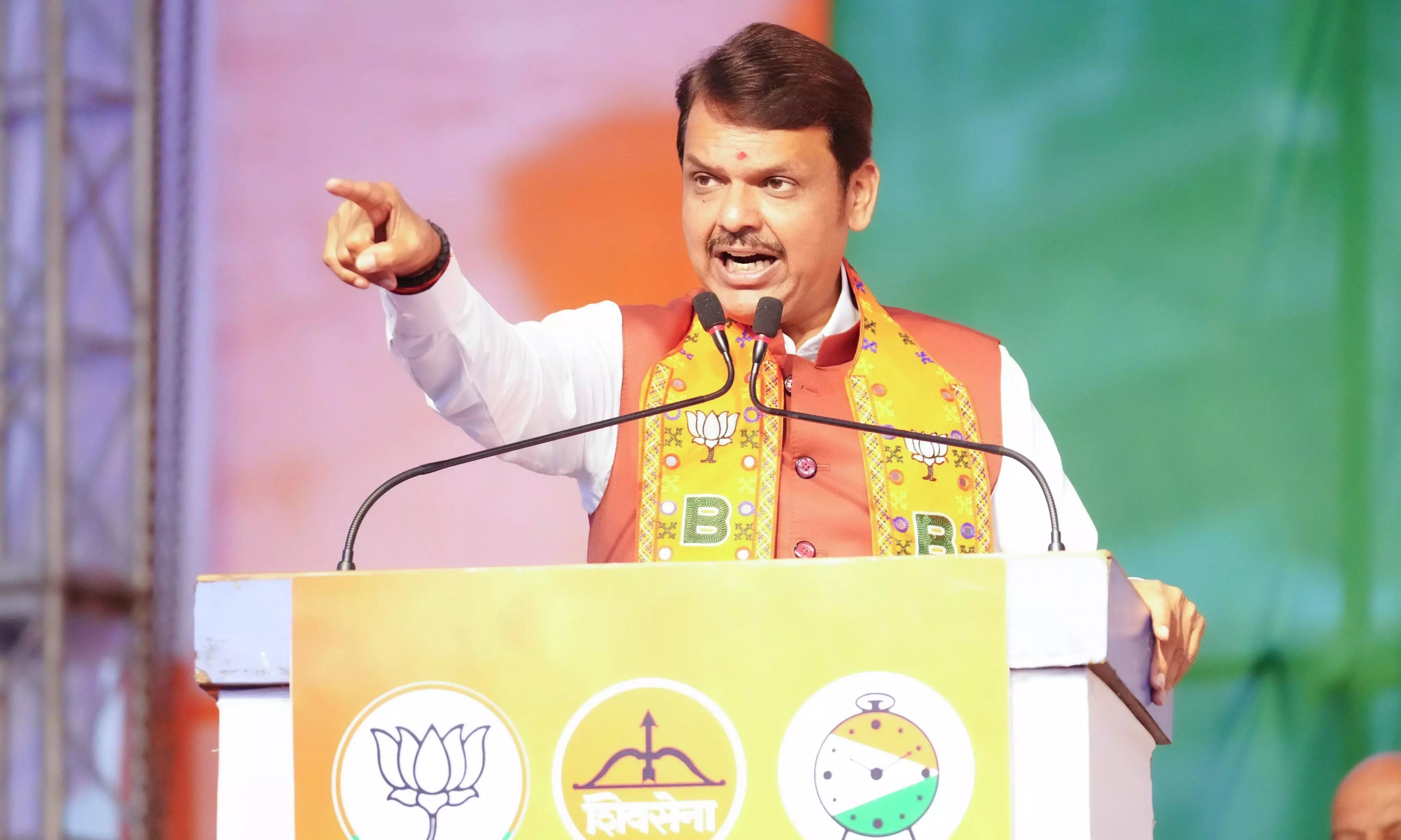 Over 4,000 cops on duty for Maharashtra CMs oath ceremony in Mumbai Over 4,000 cops on duty for Maharashtra CMs oath ceremony in Mumbai