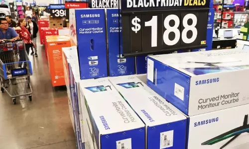 US consumers to bargain hunt in annual Black Friday spree