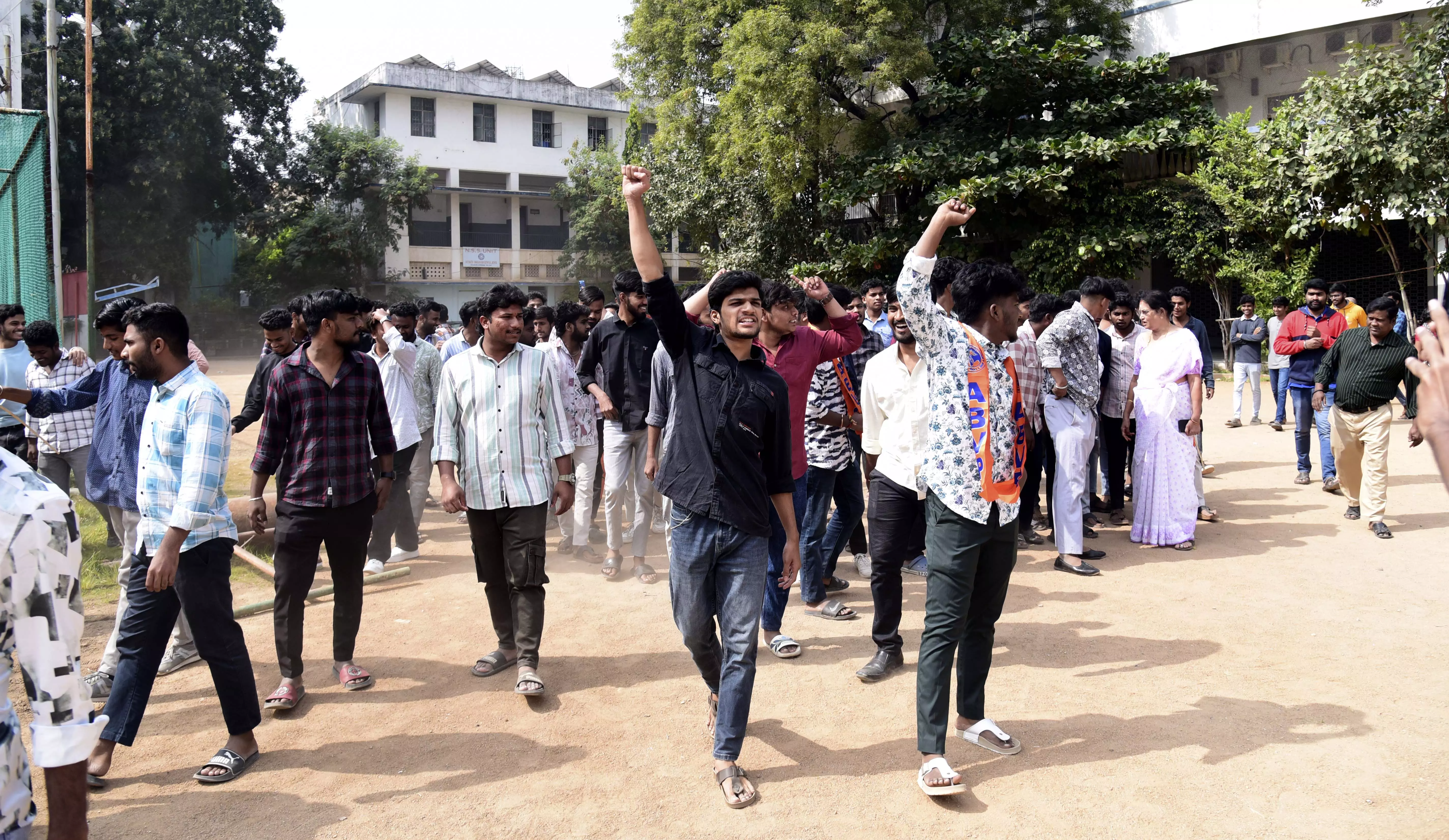 Hindi Mahavidyalaya Students Protest Over Their Future Hindi Mahavidyalaya Students Protest Over Their Future