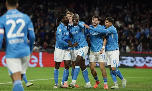 Lukaku keeps Napoli top of Serie A with Roma winner
