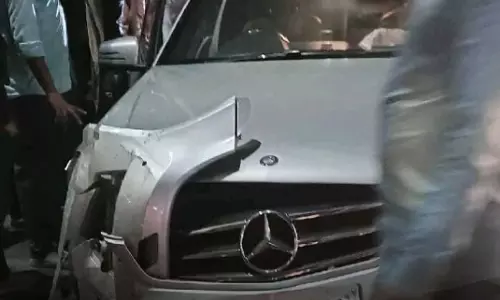 Hyderabad: High-end Car Hits Median, Damaged