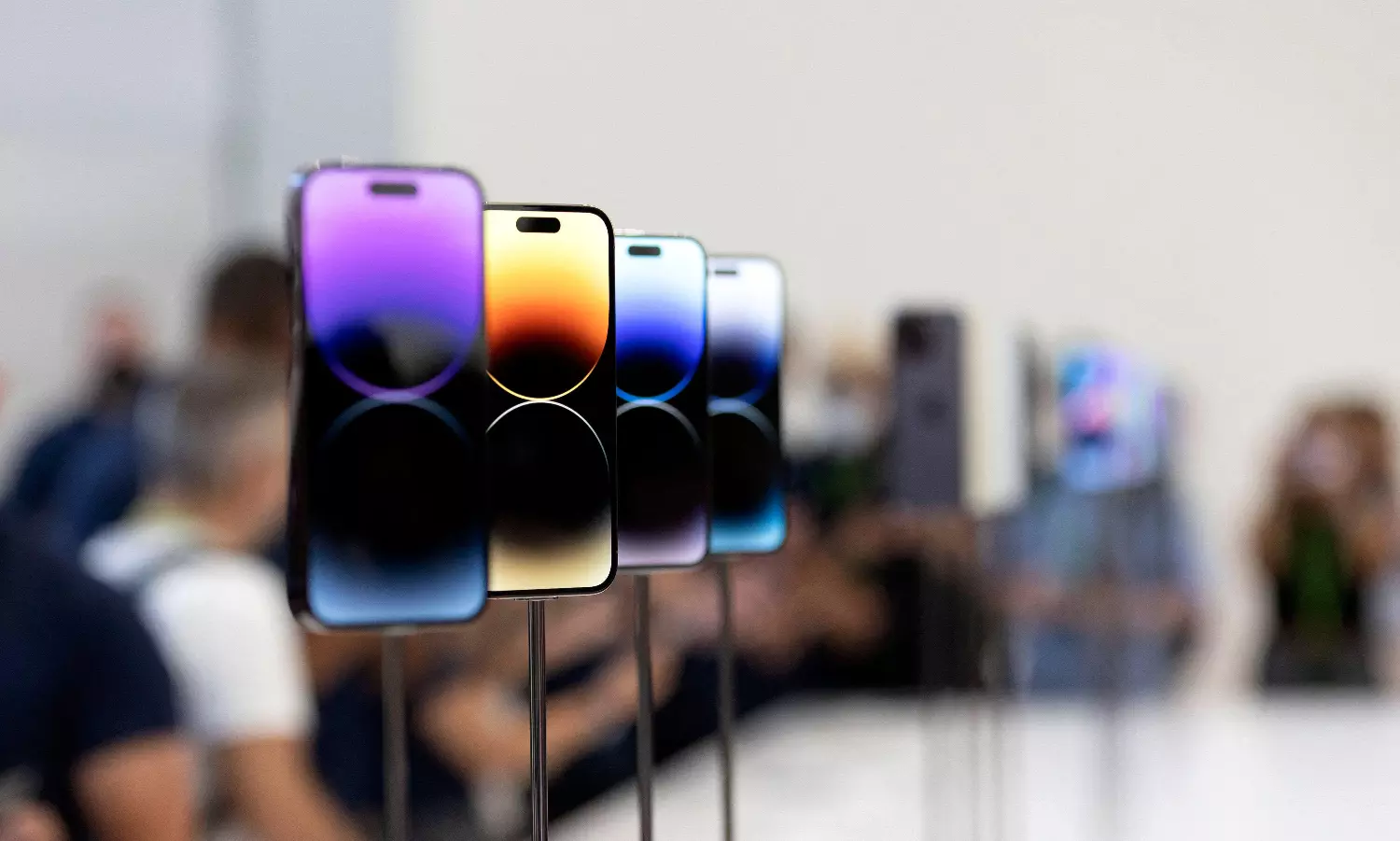 Apple Reportedly Cancels iPhone Hardware Subscription Service Apple Reportedly Cancels iPhone Hardware Subscription Service