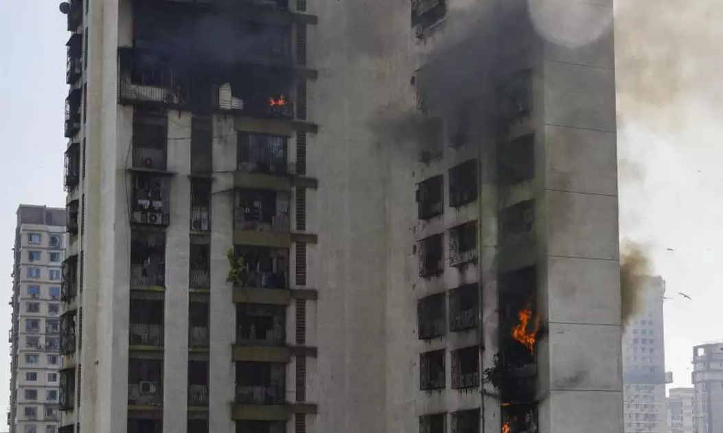Fire in South Mumbai High-Rise Injures Three Fire in South Mumbai High-Rise Injures Three
