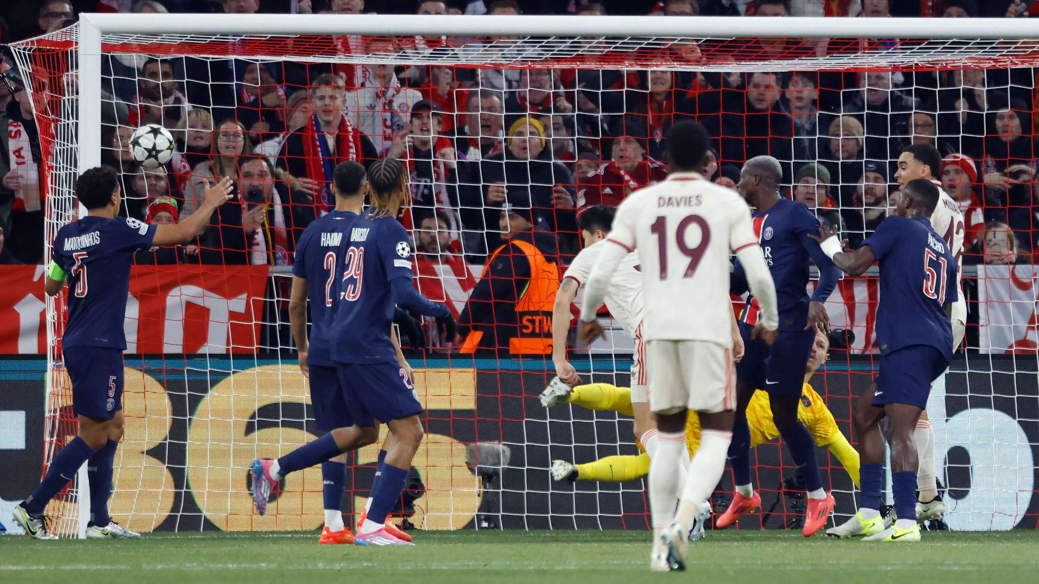 Kim heads Bayern past 10-man PSG to dent Champions League hopes Kim heads Bayern past 10-man PSG to dent Champions League hopes