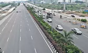 Extortion by fake transgenders on Hyderabads ORR service roads and toll gates