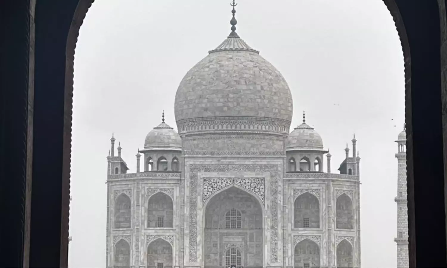 Farrukh Dhondy |Adventures on a Taj Mahal visit… Of vandalism and some other tales Farrukh Dhondy |Adventures on a Taj Mahal visit… Of vandalism and some other tales