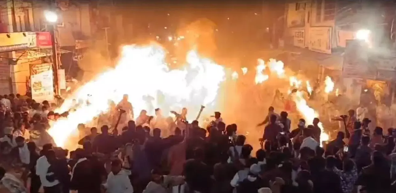 30 Injured in Torch Procession Accident in MP 30 Injured in Torch Procession Accident in MP