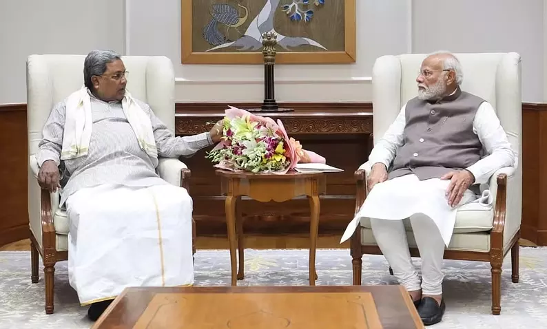 Siddaramaiah Meets Modi, Seeks Nod for Irrigation Projects Siddaramaiah Meets Modi, Seeks Nod for Irrigation Projects