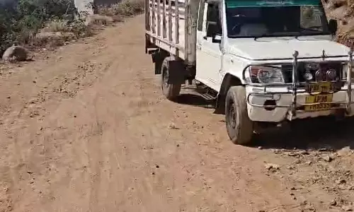 Poor roads challenge devotees en route to Kasipatnam temple