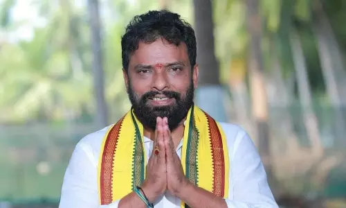 Subhash visits injured workers after Parawada Gas Leak