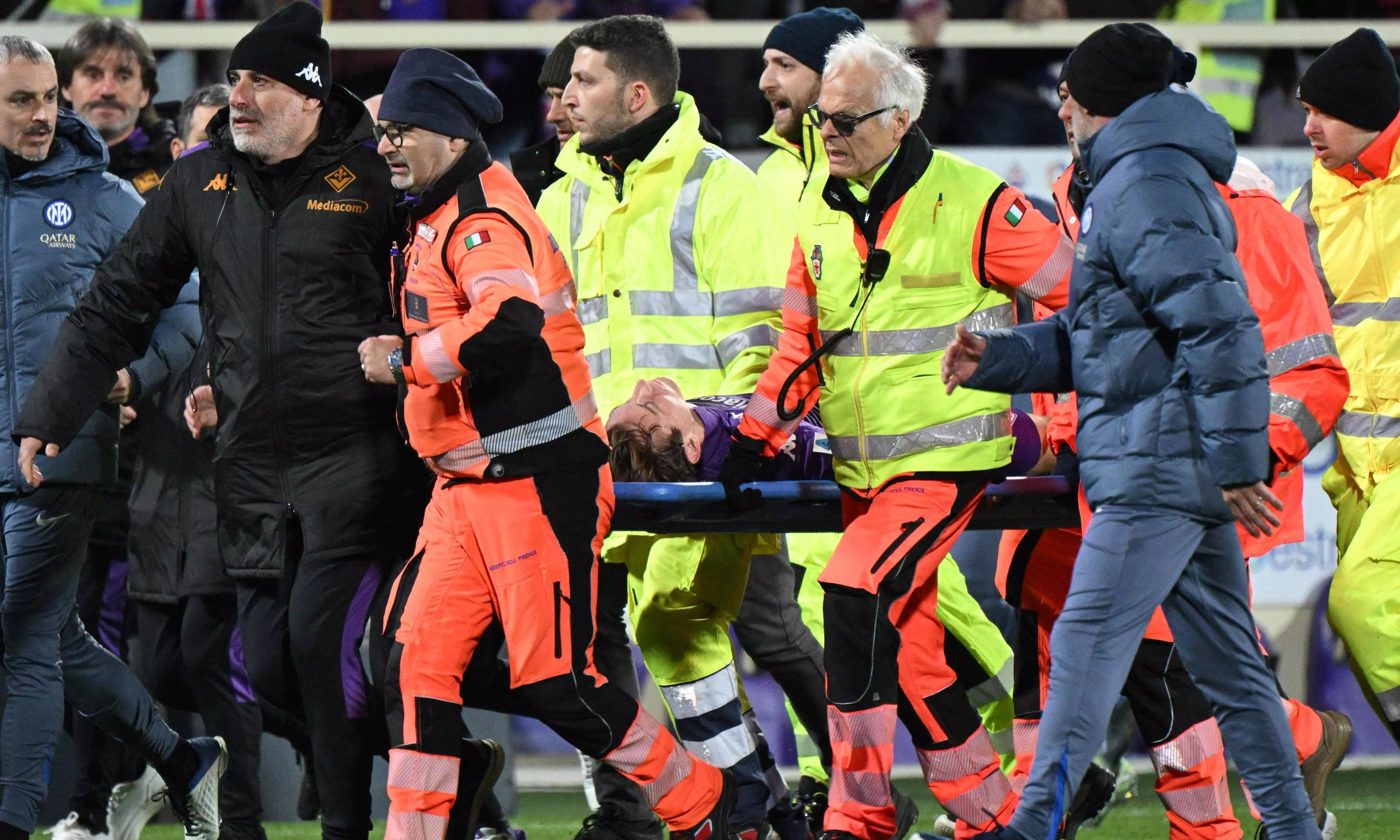Serie A : Fiorentina midfielder Edoardo Bove collapses on field Serie A : Fiorentina midfielder Edoardo Bove collapses on field