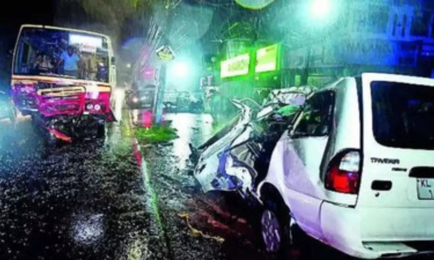 Five MBBS students killed in Kerala crash Five MBBS students killed in Kerala crash