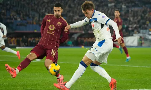 Atalanta on tail of Serie A leaders Napoli after seeing off Roma