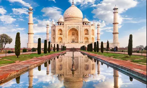 No tree felling within 5 km of Taj Mahal without our nod: SC