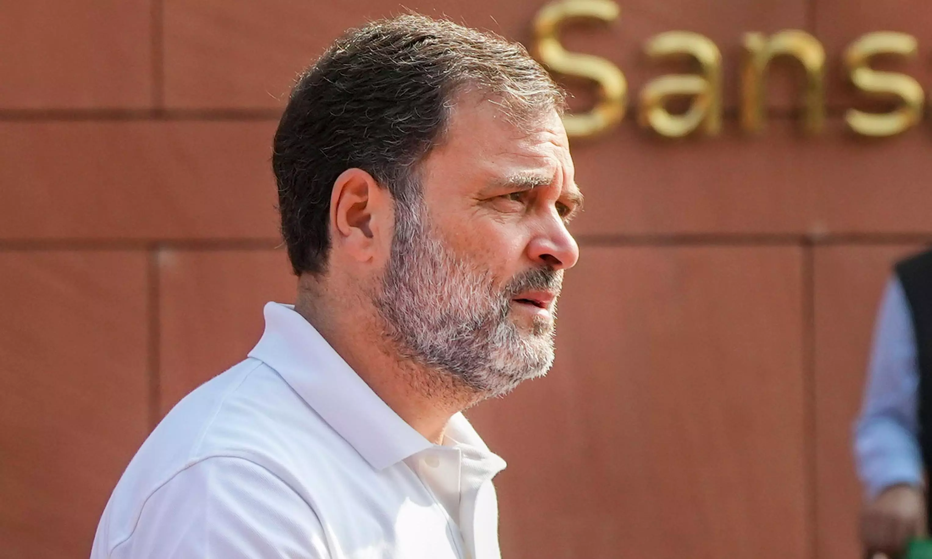 Rahul Gandhi stopped at Ghazipur border on way to Sambhal Rahul Gandhi stopped at Ghazipur border on way to Sambhal