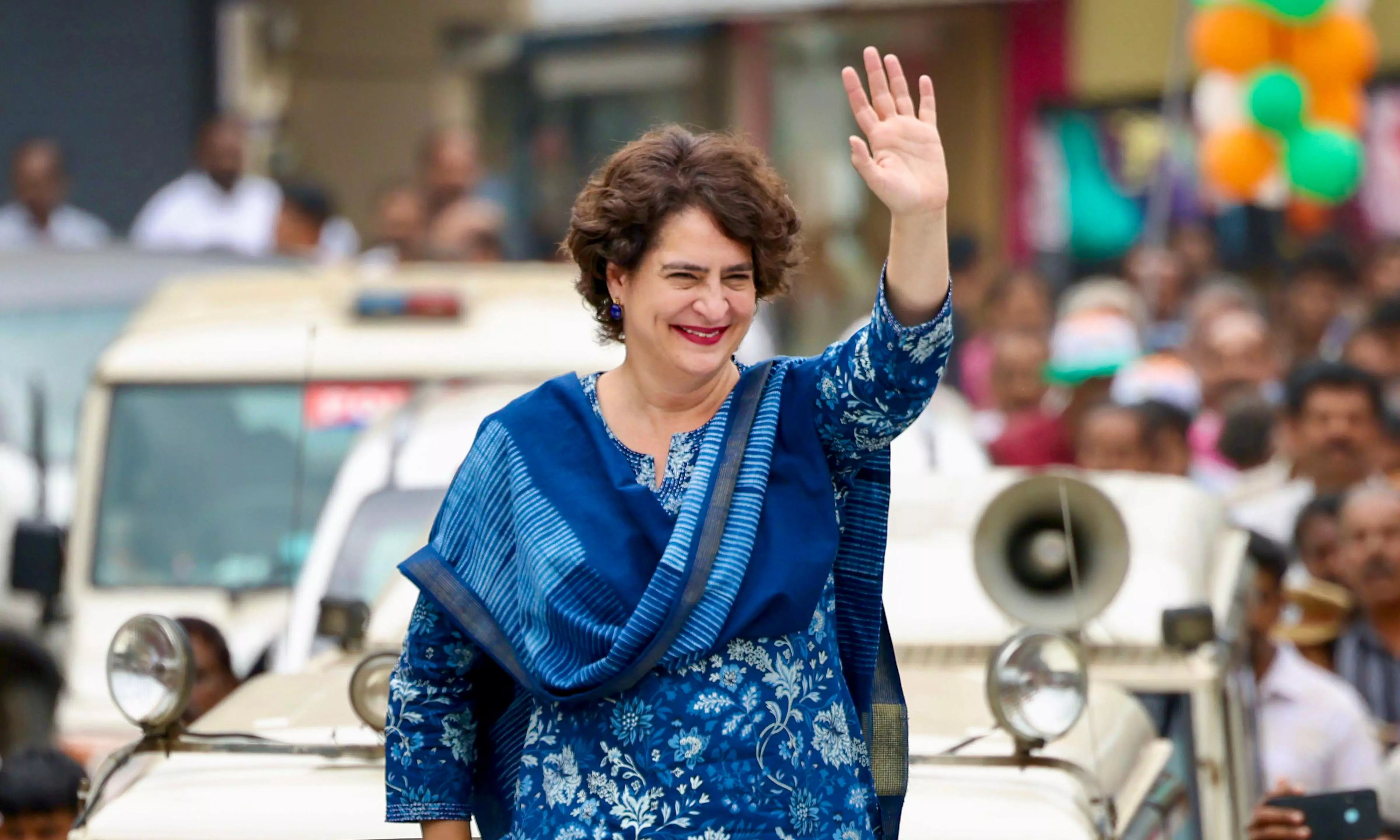 Kerala MPs led by Priyanka Gandhi meet Shah, seek relief for Wayanad