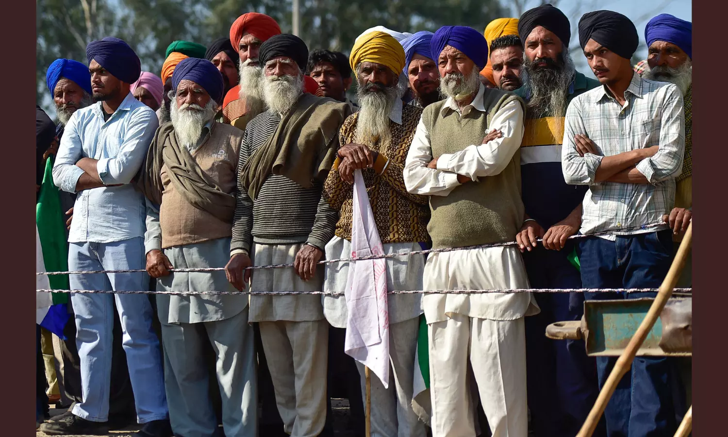 Punjab farmers begin Delhi march, stopped by barricades Punjab farmers begin Delhi march, stopped by barricades
