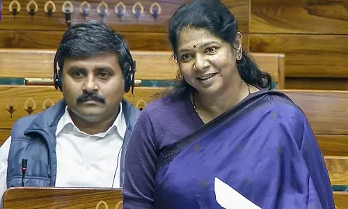 DMKs Kanimozhi condemns Centres ruthless use of force against farmers