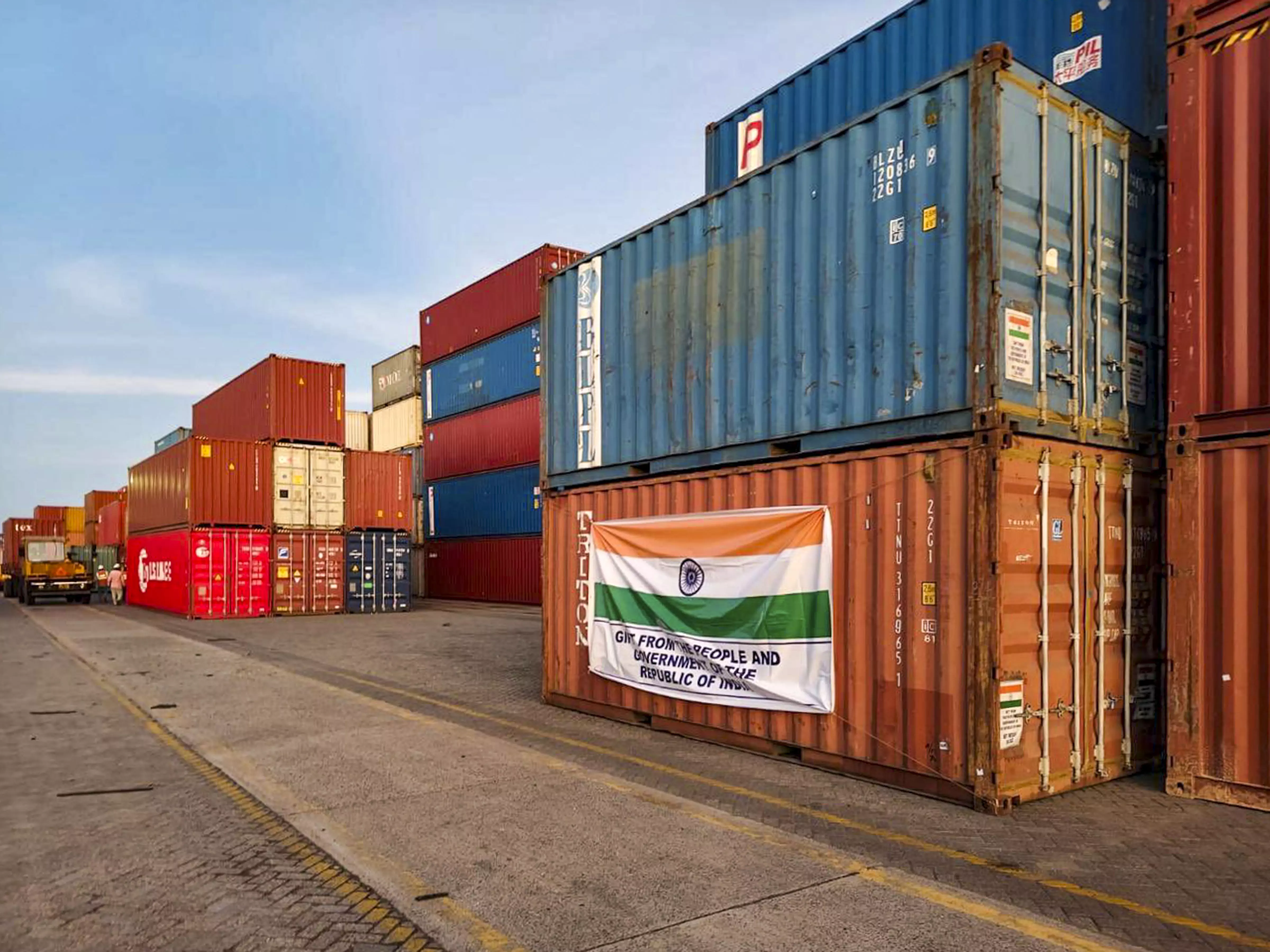 India sends humanitarian aid to Myanmar India sends humanitarian aid to Myanmar