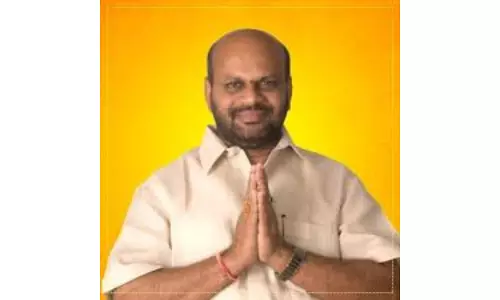 Rajahmundry: Ex-MLA Varma Challenges YSRC for open debate on KSEZ