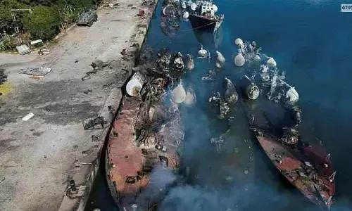 Israel Strikes 320 Syrian Sites Amid Assads Fall