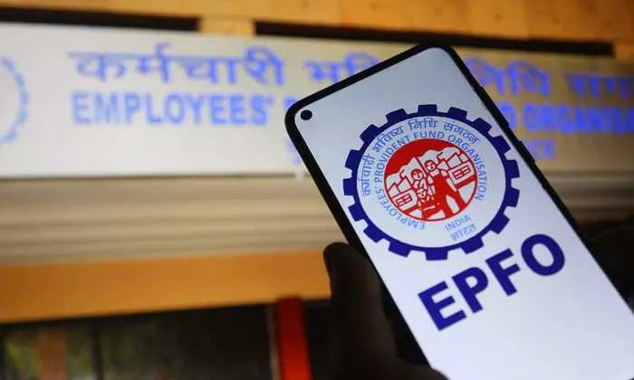 EPFO subscribers may soon withdraw claim amounts via ATMs EPFO subscribers may soon withdraw claim amounts via ATMs
