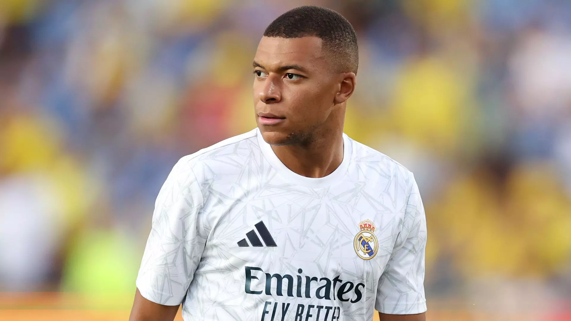 Injured Mbappé to travel with Real Madrid to Qatar with hopes of