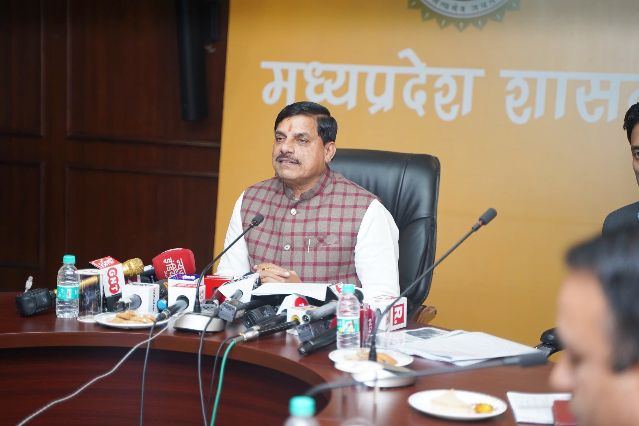 MP CM Mohan Yadav Woos Rajasthan Investors, Highlights Simplified Rules and Green Energy Push