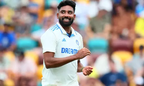 Siraj is getting stick from ”saints” of Australian cricket, writes sarcastic Gavaskar