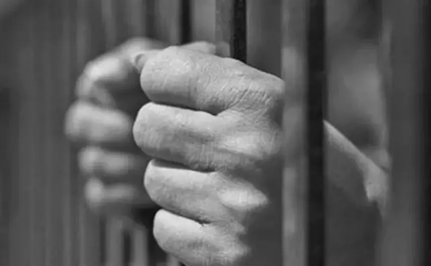 Hyderabad: 5 sentenced to 5-day jail for misbehaving with a cop Hyderabad: 5 sentenced to 5-day jail for misbehaving with a cop