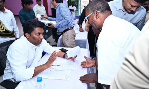 Contractor creates flutter at grievance cell meet