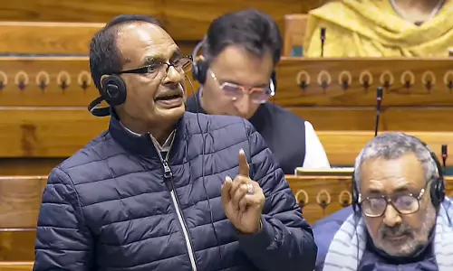 Delhi govt not implementing many central schemes, farmers losing out: Agriculture minister